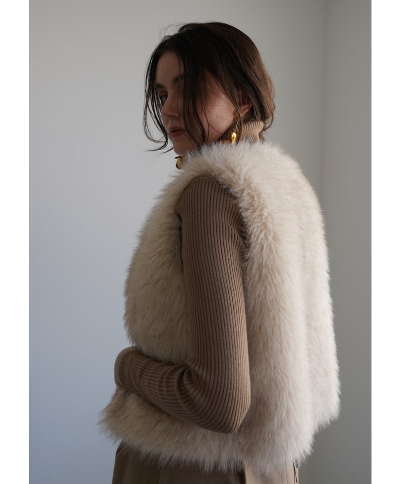 fur short vest | Acka.| エーシーケーエー|公式オンラインストア fur short vest | Acka.| エーシーケーエー|公式オンラインストア