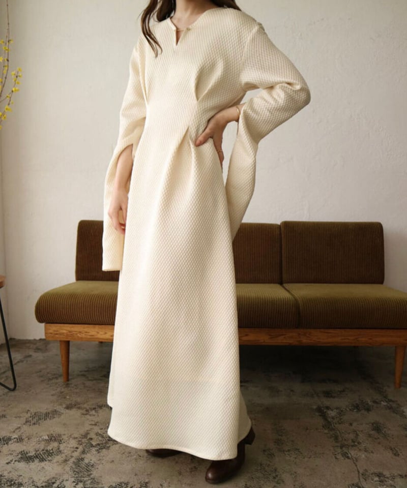 arm slit one-piece(ivory) | 【Acka.】エーシーケーエー|公式オ...