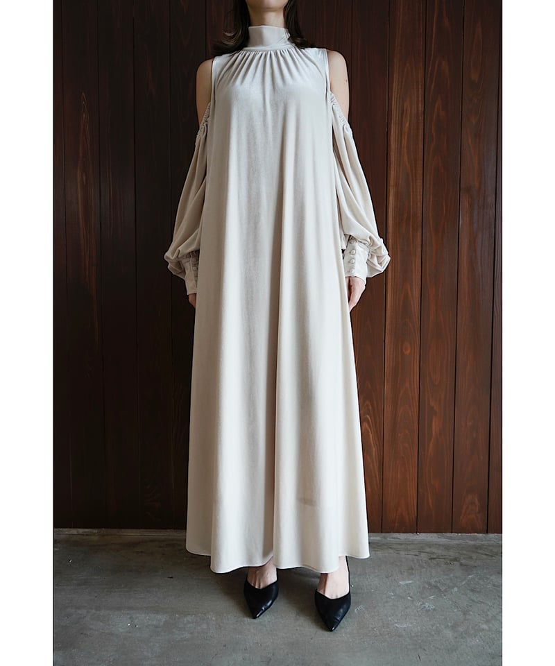 velour long dress ( ivory ) | Acka.｜ エーシーケーエー｜公...