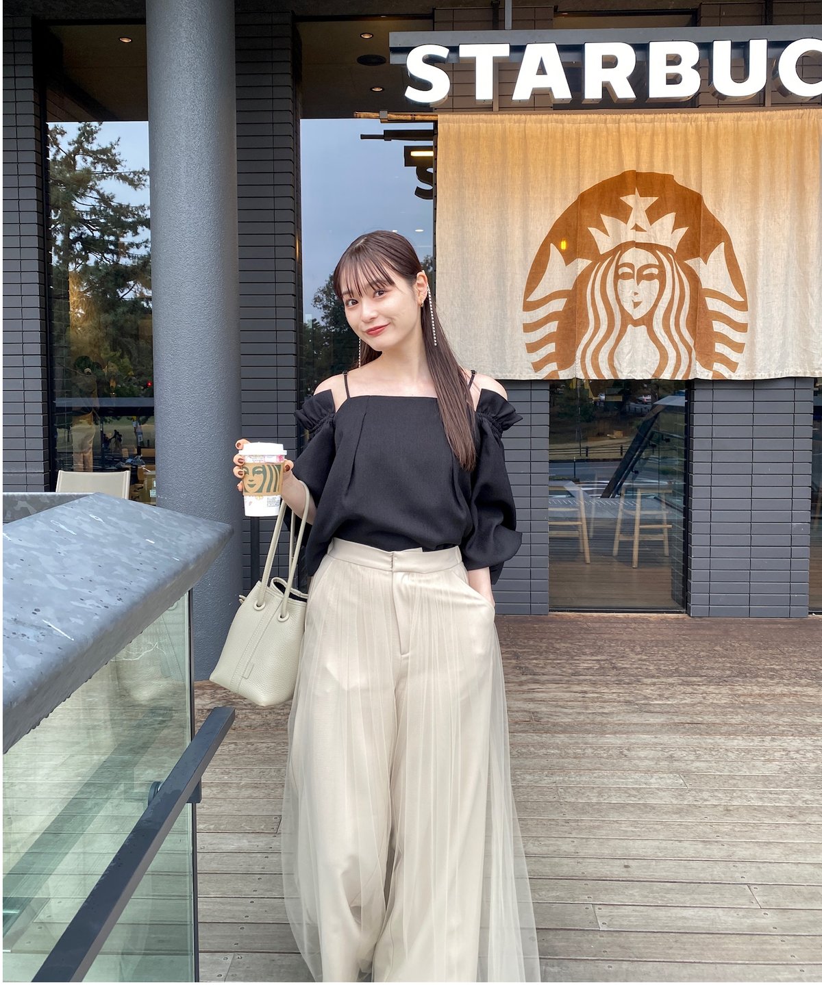 puffy cami blouse | Acka.| エーシーケーエー|公式オンライン puffy cami blouse | Acka.| エーシーケーエー|公式オンライン