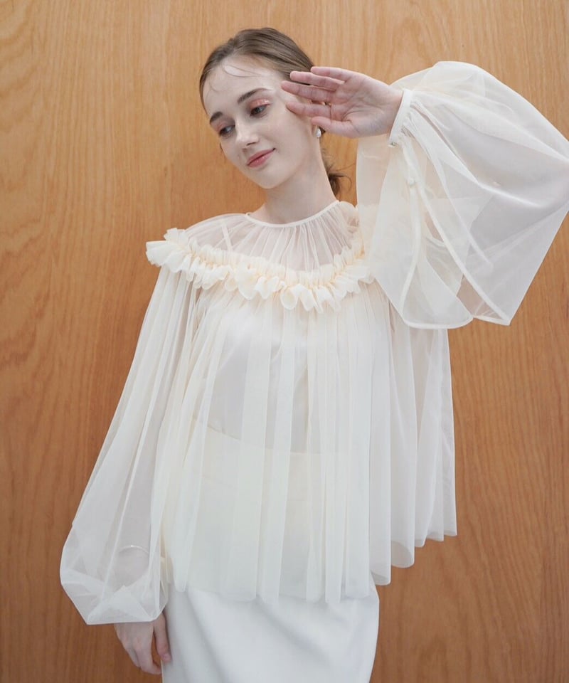gather tulle blouse | Acka.｜ エーシーケーエー｜公式オンラインストア