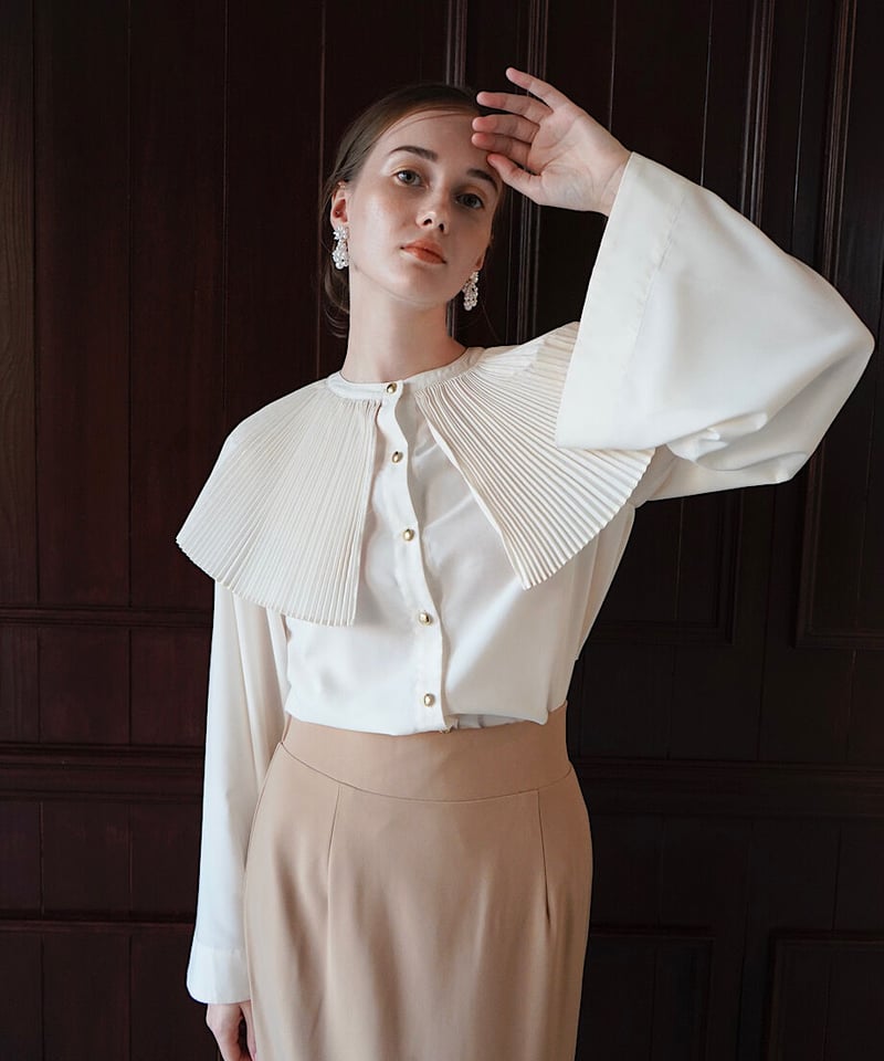 pleats collar blouse | Acka.｜ エーシーケーエー｜公式オンラインストア
