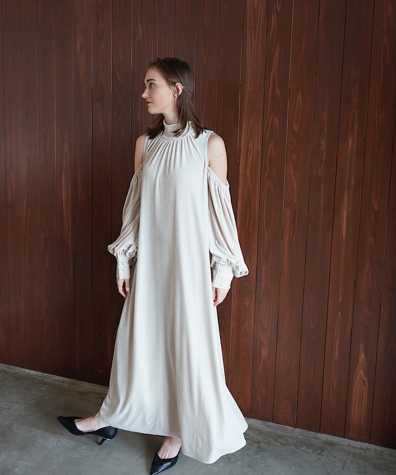 velour long dress ( ivory ) | 【Acka.】エーシーケーエー｜公...