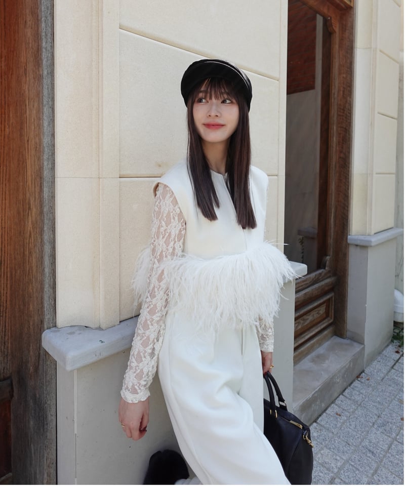 feather short vest