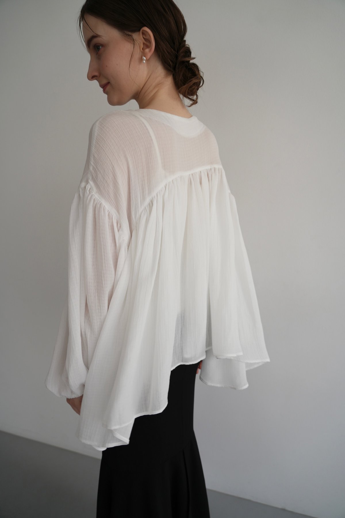 cotton shirring blouse | Acka.｜ エーシーケーエー｜公式オンライ