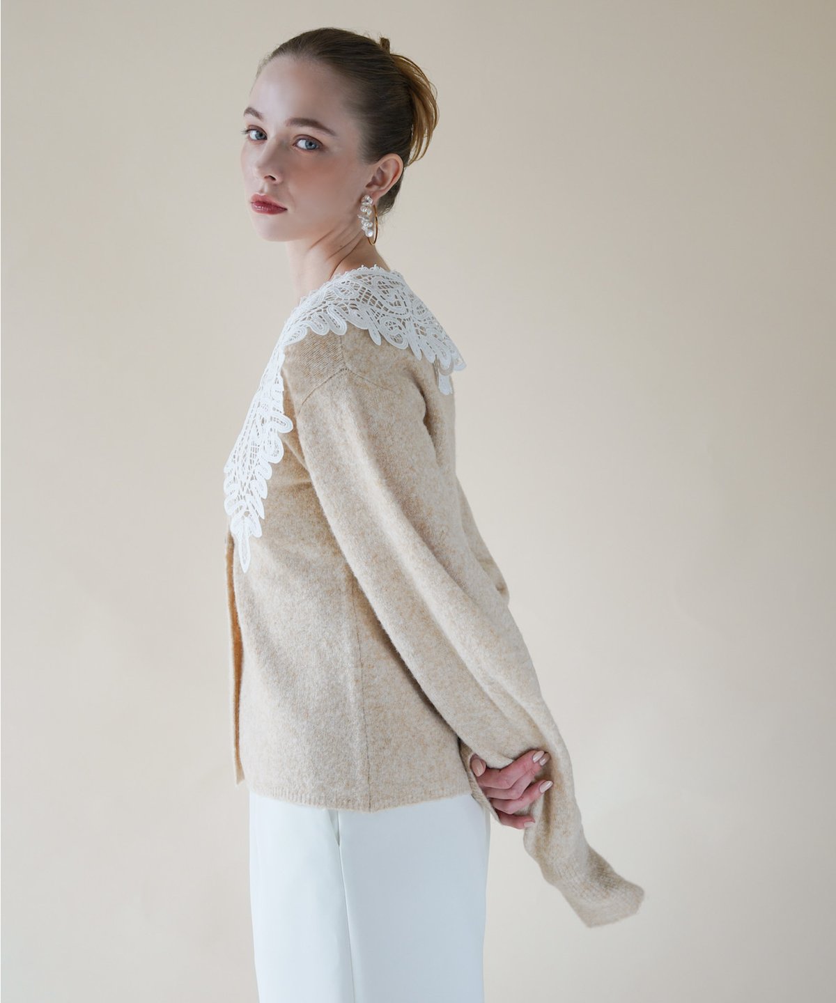 Acka lace collar knit cardigan