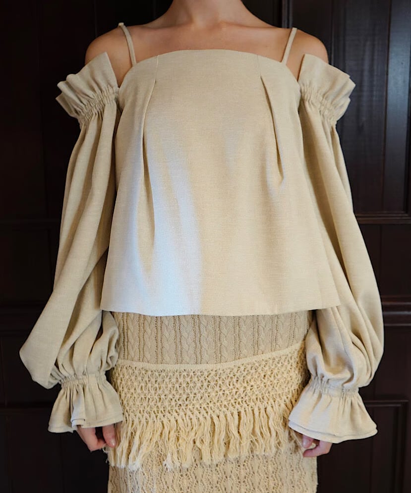 puffy cami blouse | Acka.| エーシーケーエー|公式オンライン puffy cami blouse | Acka.| エーシーケーエー|公式オンライン
