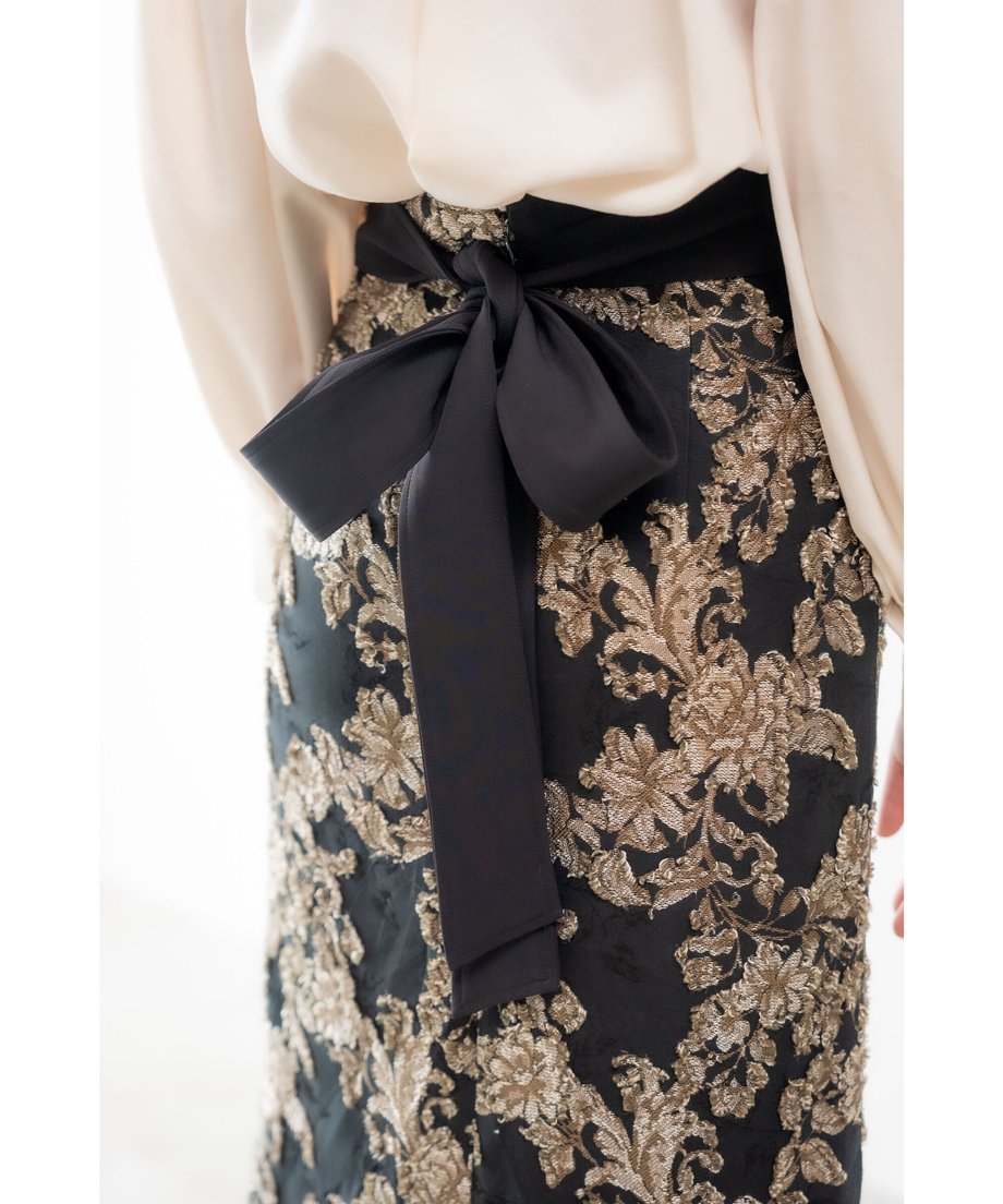 640809302144256015aed720