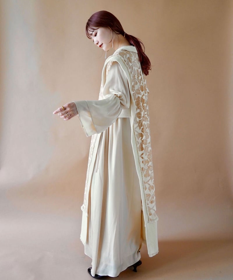 acka fringe flower long vest-