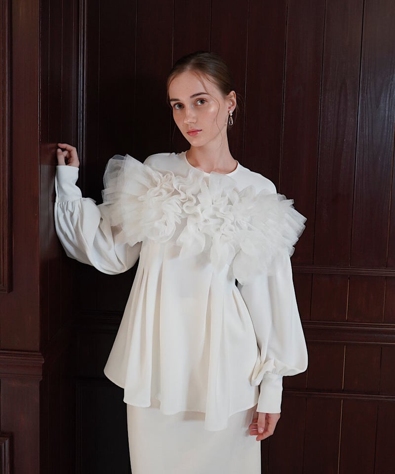 tulle off shoulder blouse | Acka.| エーシーケーエー|公式オ tulle off shoulder blouse | Acka.| エーシーケーエー|公式オ