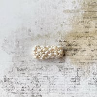 淡水パールの長方形ブローチ
