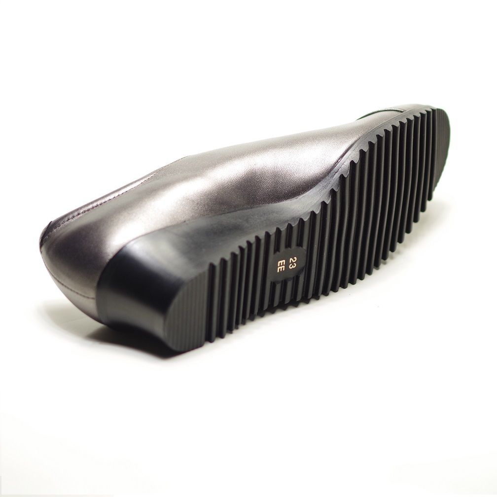 【新品】菊地の靴23.5cm 新品】菊地の靴23.5cm