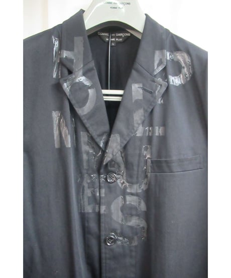 AD2001 COMME des GARCONS HOMME PLUS 黒 顔料 ロゴプリントセットアップ PE-J101