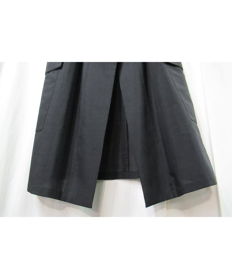 2020ss ヨウジヤマモト FEMMEファム ボタンデザイン変形ベストジレ 2020ss ヨウジヤマモト FEMMEファム ボタンデザイン変形ベストジレ