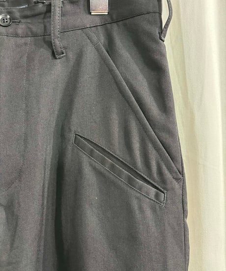 REGULATION yohji yamamoto MEN デザインパンツ（HG-P50-140）
