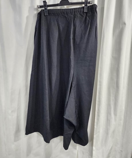 B yohji yamamoto  黒 アシンメトリーデザインサルエルパンツ (NP-P54-107)
