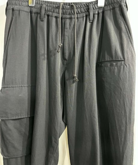 REGULATION yohji yamamoto MEN ウールパンツ（HN-P01-140）