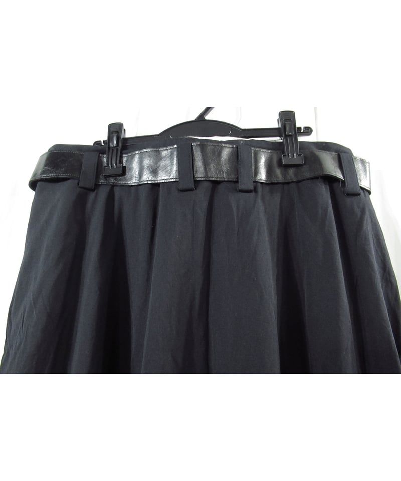 Y's yohji yamamoto ベルト付き デザインフレアスカート(YE-S17 Y's yohji yamamoto ベルト付き デザインフレアスカート(YE-S17
