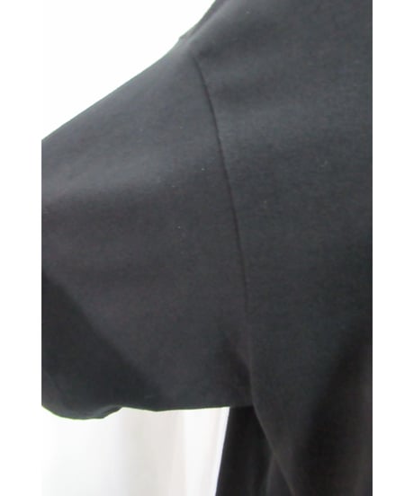 camphor tree 黒 襟カッティングデザインTシャツ