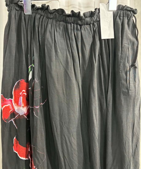 S'YTE yohji yamamoto 花柄レーヨンスカート（UY-S02-201）