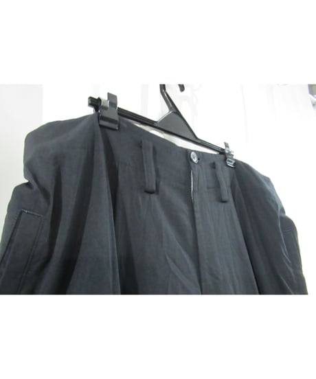 Y’s yohji yamamoto タック入り 裾デザインストレートワイドパンツ（YQ-P06-102）