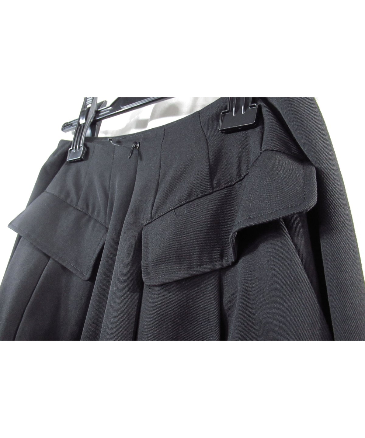 yohji yamamoto +noir バックスリット フラップポケットデザイン