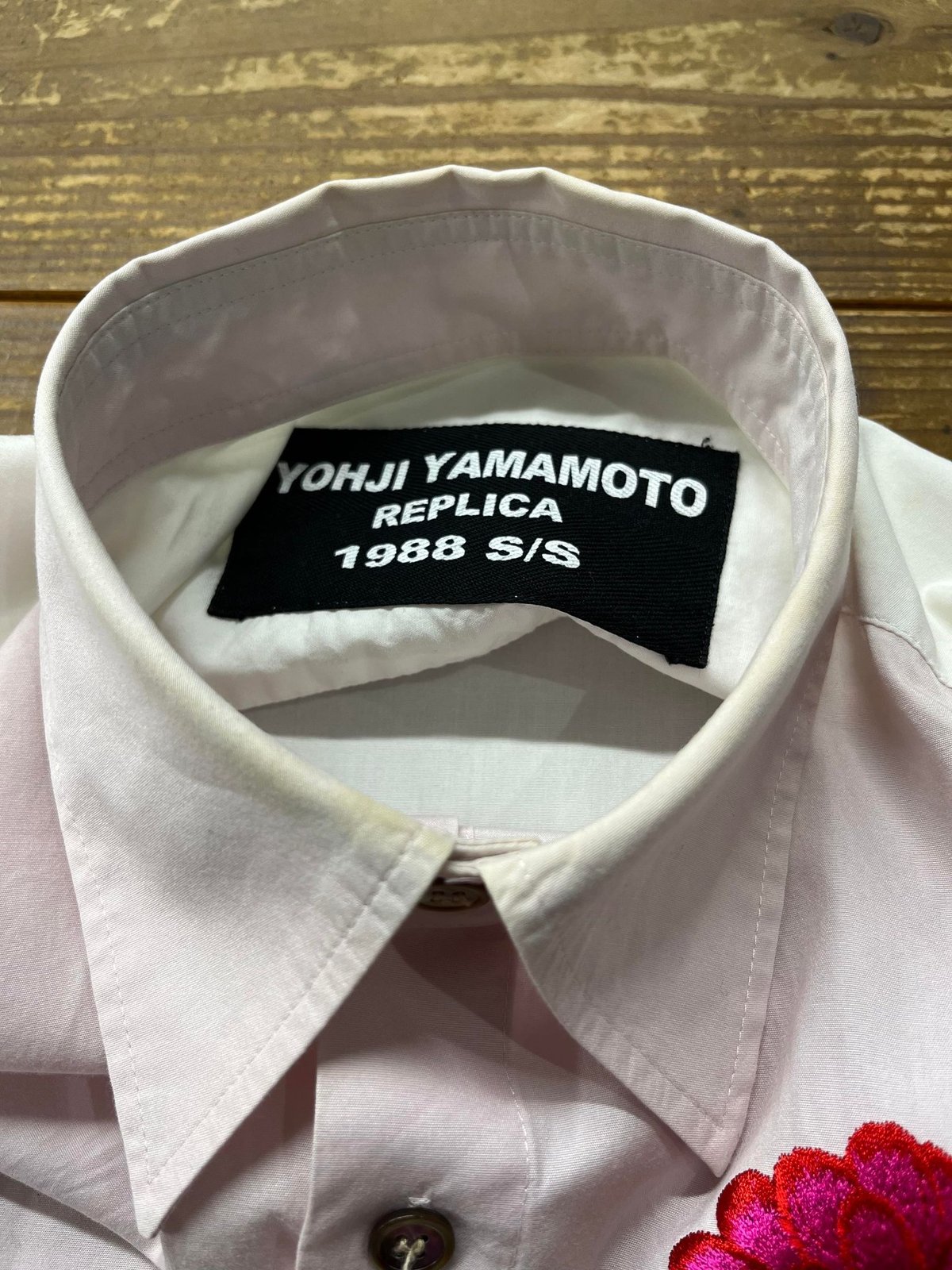 1988SS レプリカ yohji yamamoto pour homme 花刺繡シャツ(HD 1988SS レプリカ yohji yamamoto pour homme 花刺繡シャツ(HD