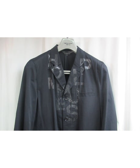 AD2001 COMME des GARCONS HOMME PLUS 黒 顔料 ロゴプリントセットアップ PE-J101