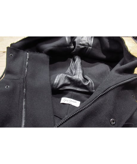 yohji yamamoto pour homme 切りっぱなし ラグランスリーブデザイン ミリタリーコート（FQ-C55-102）