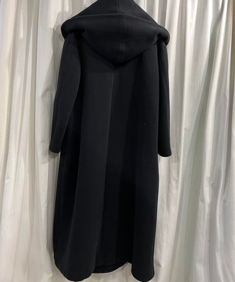 yohji yamamoto + NOIR フード付きロングコート（NI-C05-101）
