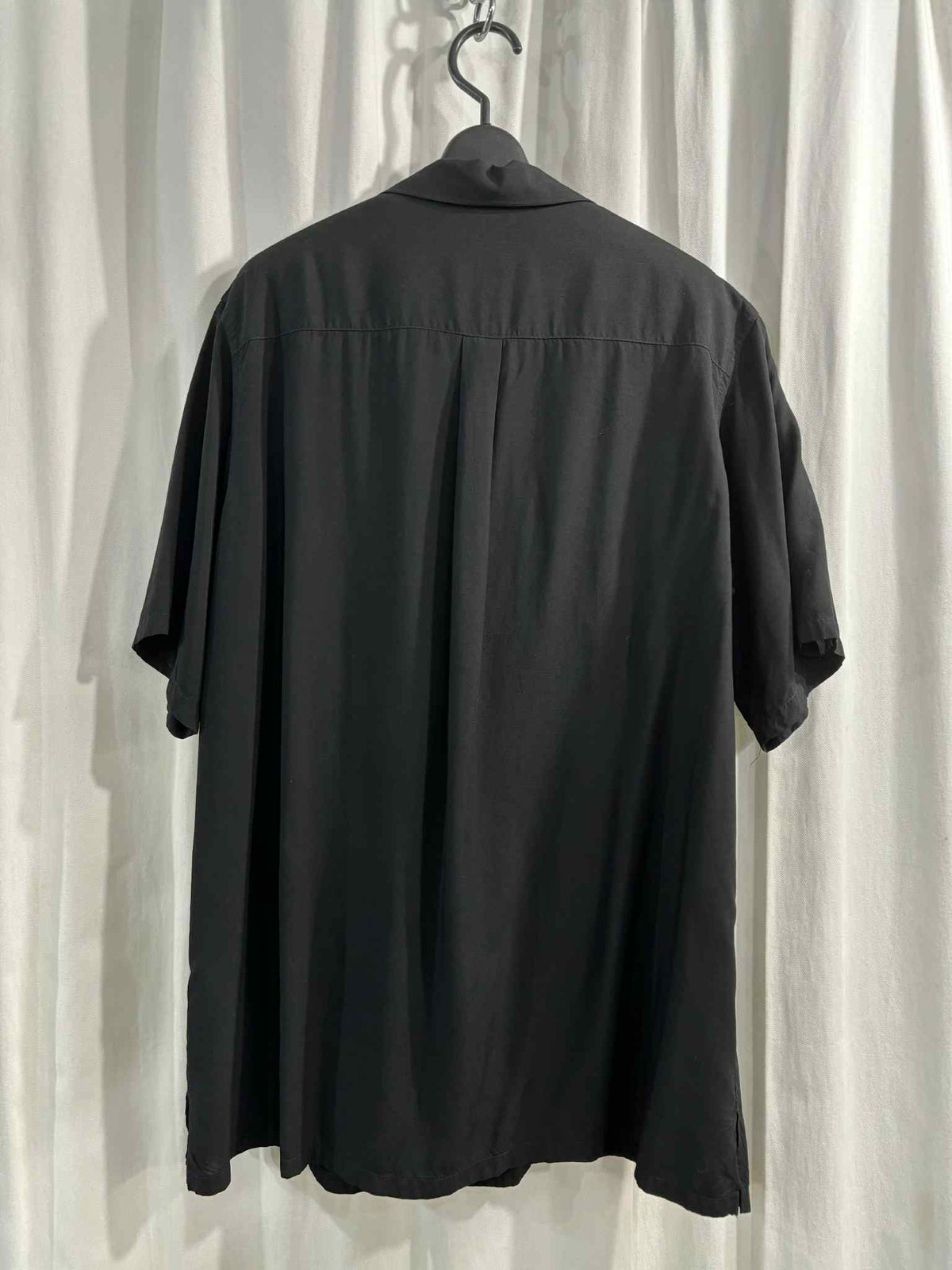 y's レーヨンシャツ 黒 ユニセックス Y's GENDER NEUTRAL: STYLE HIGHLIGHTS | Yohji Yamamoto