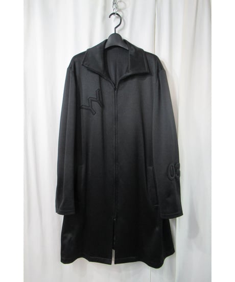 03ss yohji yamamoto pour homme 黒 ロゴ入りゼッケン ロングジャケット（HQ-C01-902）