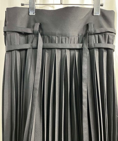 yohji yamamoto +NOIR プリーツスカート（NT-S10-100）