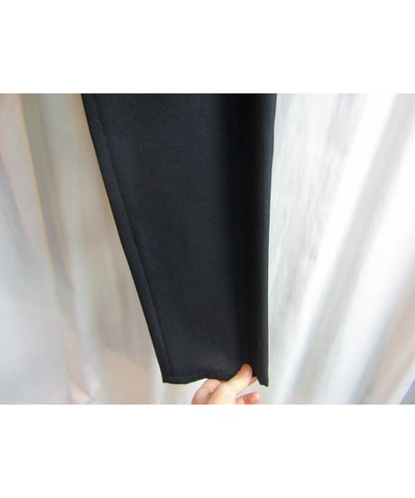 新品・未使用 16aw yohji yamamoto femme ギャザーデザインテーパードパンツ FR-P19-125