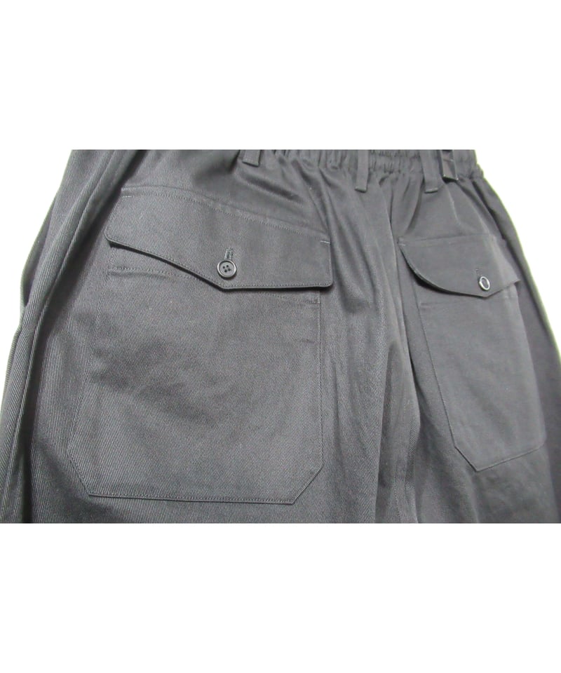 yohji pour homme 超極太 サルエルパンツ STAFF STYLING｜THE SHOP YOHJI YAMAMOTO