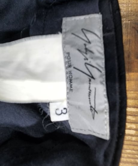 yohji yamamoto pour homme 黒 バック切替えテーパードパンツ　(H-P-3)