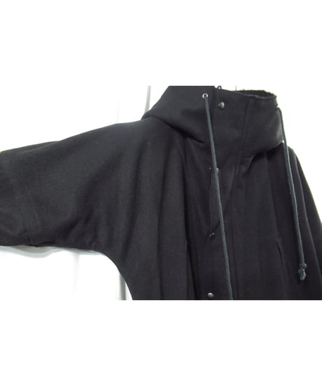 yohji yamamoto pour homme 切りっぱなし ラグランスリーブデザイン ミリタリーコート（FQ-C55-102）