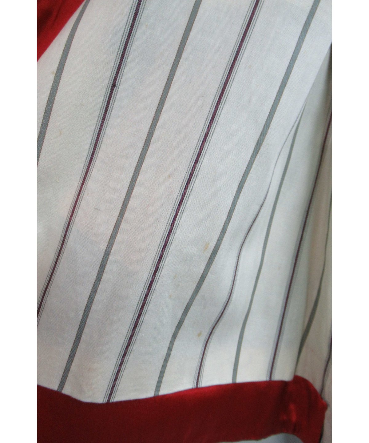 K644⭐︎乳白ぼかし 優美なドレープ イエロー 螺旋模様 和ガラス 糸巻柄 K644⭐︎乳白ぼかし 優美なドレープ イエロー 螺旋模様 和ガラス