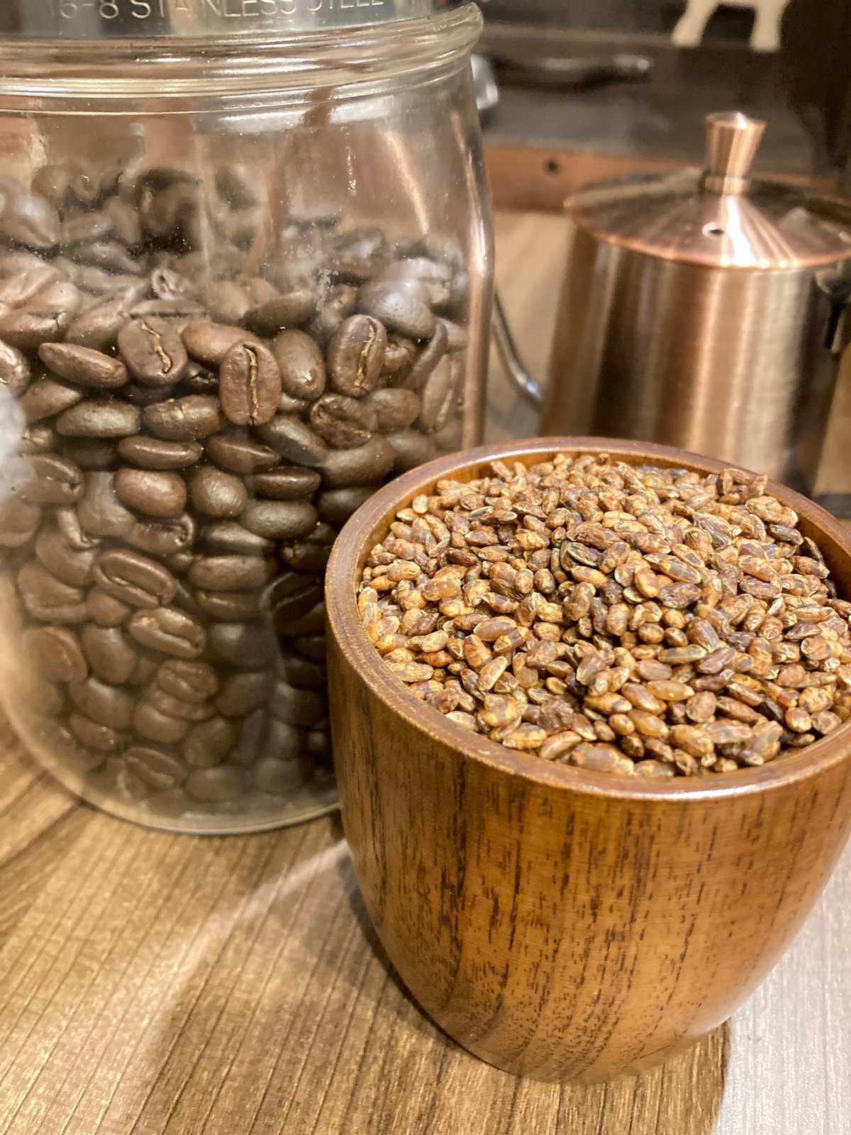 【MoMo】 1600g 自家焙煎 コーヒー豆 珈琲豆 麹珈琲豆 定期便 100g | しかめがね珈琲