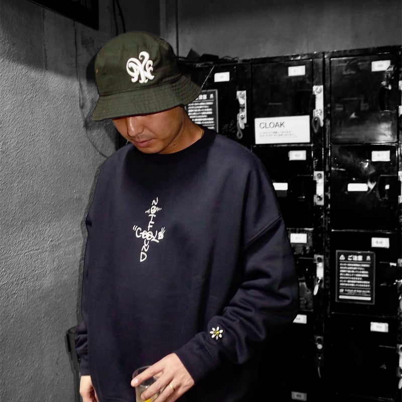 【新品タグ付き】paranoid Crewneck Paranoid
