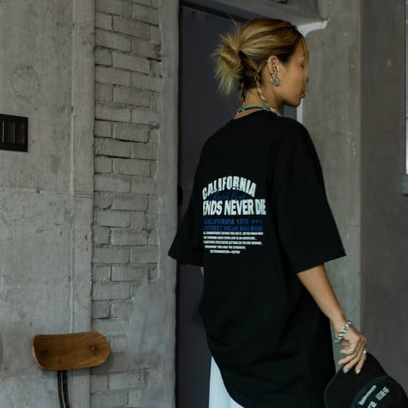 Back print logo tee/3カラー