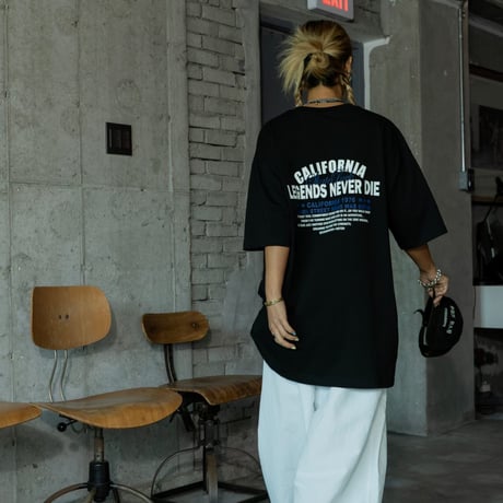 Back print logo tee/3カラー