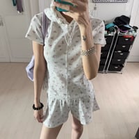 0868 NEW eee 小花柄  hoodie/2カラー