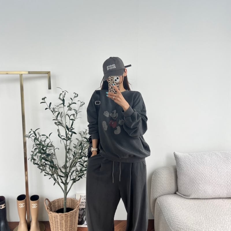 riu Rちゃん Flora logo knit hoodie ブラック riu Rちゃん Flora logo knit hoodie ブラック Flora logo knit