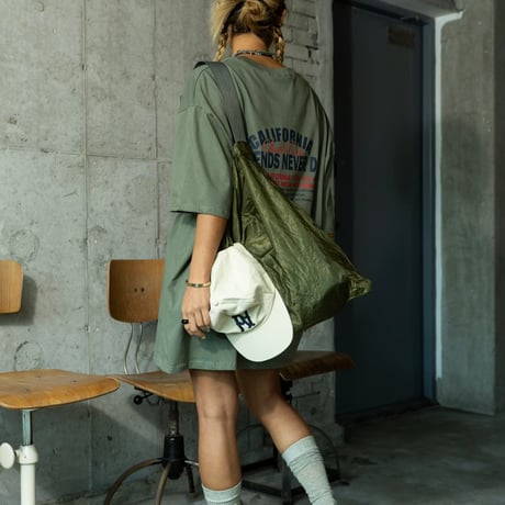 Back print logo tee/3カラー