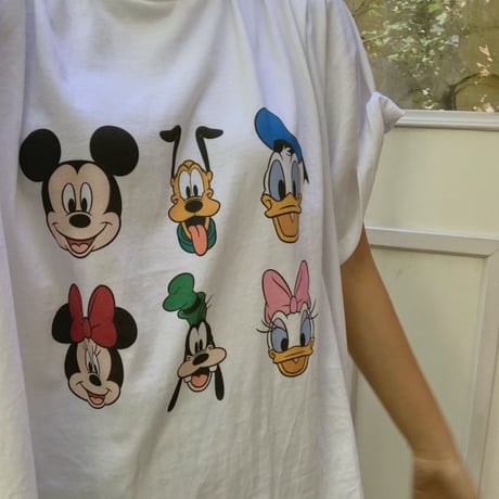 Disney friends tee /White color