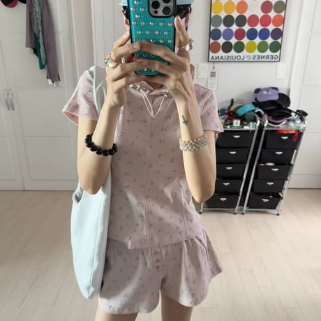 0868 NEW eee 小花柄  hoodie/2カラー