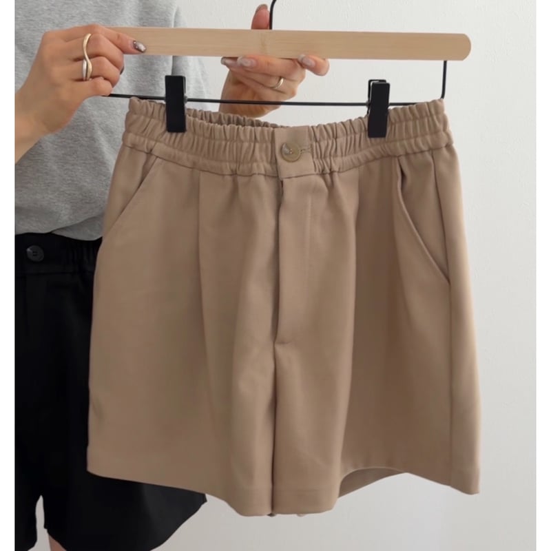 新品未使用　Bibiy. スカート　タックショートパンツ　スカート AMIE original》すっきり見えタックショートパンツ / black | AMIE