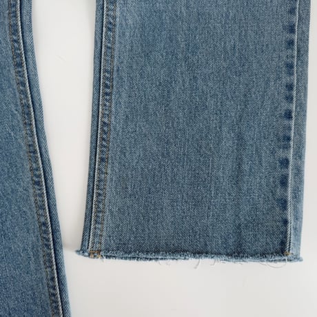 【残りわずか】《AMIE original》切りっぱなしハイウエストストレートdenim