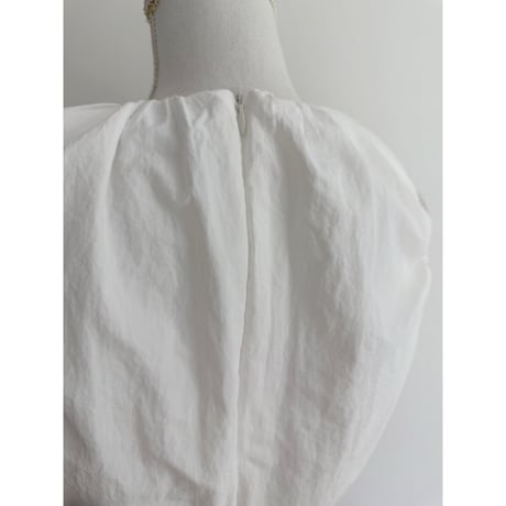 【残りわずか】バルーンノースリーブtops /white
